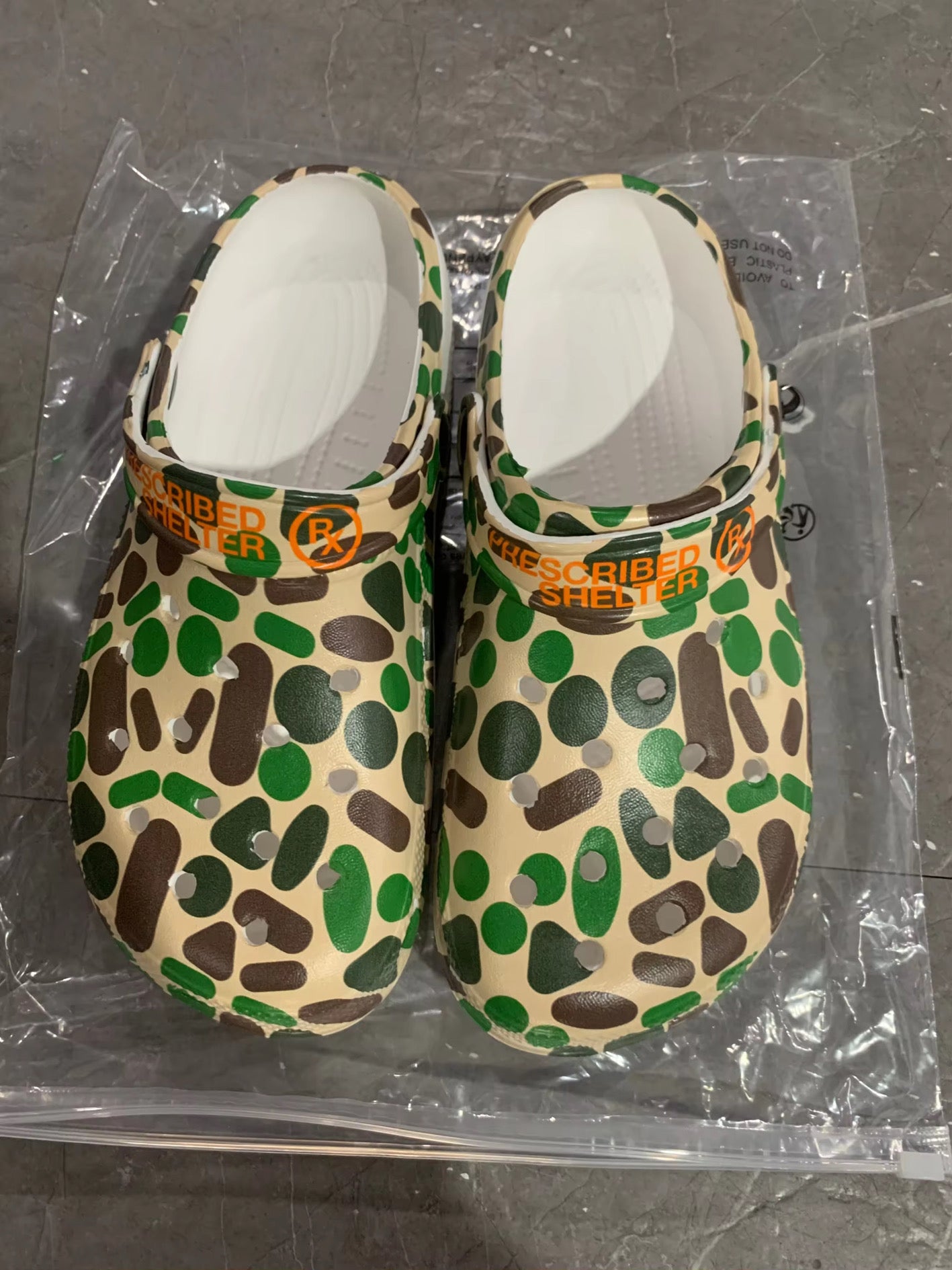 Pill Camo Clog